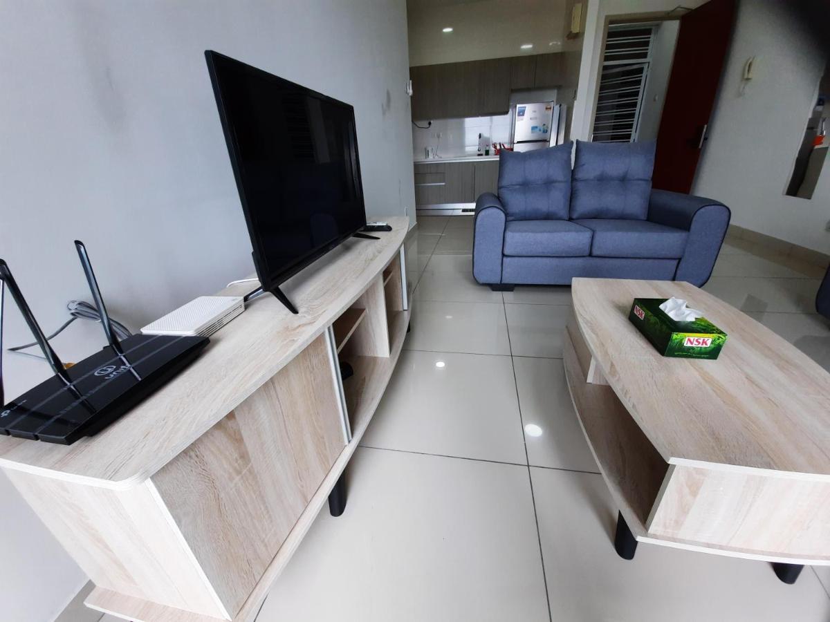 Raffles Suite 1 Bedroom Homestay Skudai Kültér fotó